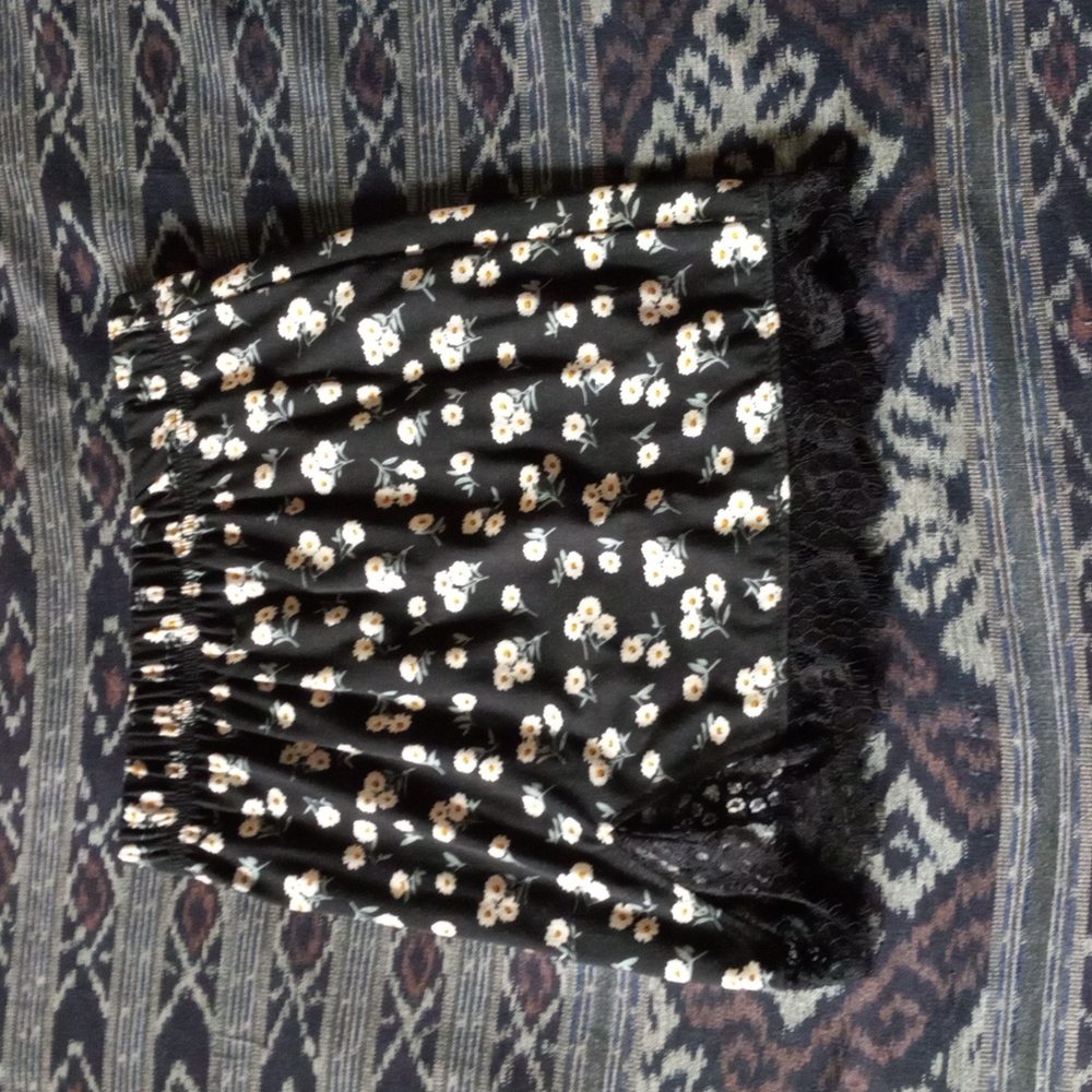 Mini floral shein skirt